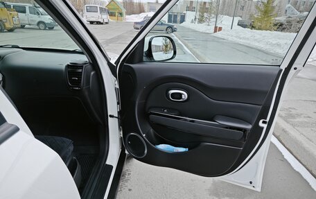 KIA Soul II рестайлинг, 2018 год, 2 100 000 рублей, 18 фотография