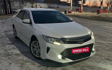 Toyota Camry, 2015 год, 2 390 000 рублей, 4 фотография