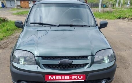 Chevrolet Niva I рестайлинг, 2012 год, 517 000 рублей, 2 фотография