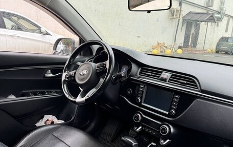 KIA Rio IV, 2018 год, 1 815 000 рублей, 2 фотография