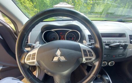 Mitsubishi Outlander III рестайлинг 3, 2007 год, 850 000 рублей, 8 фотография