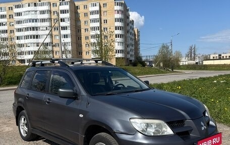 Mitsubishi Outlander III рестайлинг 3, 2006 год, 654 000 рублей, 2 фотография