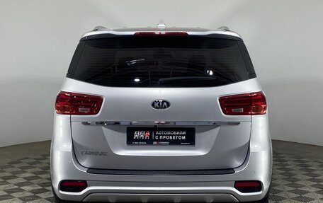 KIA Carnival III, 2018 год, 2 999 000 рублей, 6 фотография