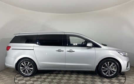 KIA Carnival III, 2018 год, 2 999 000 рублей, 4 фотография