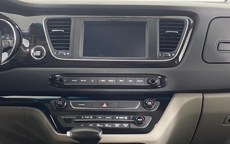 KIA Carnival III, 2018 год, 2 999 000 рублей, 16 фотография