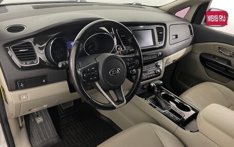 KIA Carnival III, 2018 год, 2 999 000 рублей, 15 фотография