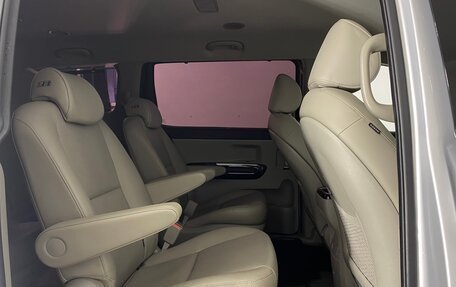 KIA Carnival III, 2018 год, 2 999 000 рублей, 19 фотография