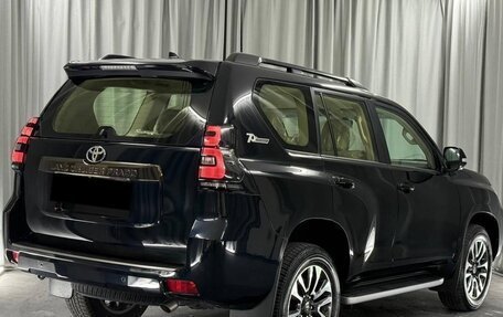 Toyota Land Cruiser Prado 150 рестайлинг 2, 2022 год, 7 990 000 рублей, 2 фотография