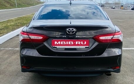 Toyota Camry, 2019 год, 2 970 000 рублей, 4 фотография