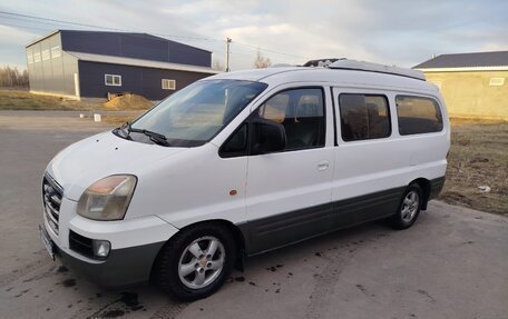 Hyundai Starex I рестайлинг, 2006 год, 615 000 рублей, 2 фотография