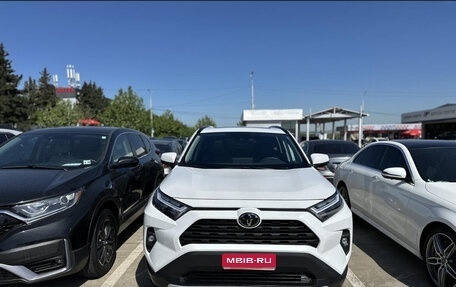 Toyota RAV4, 2024 год, 4 280 000 рублей, 1 фотография