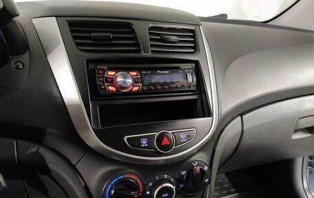 Hyundai Solaris II рестайлинг, 2011 год, 629 000 рублей, 13 фотография