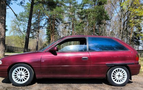 Opel Astra F, 1996 год, 225 000 рублей, 2 фотография