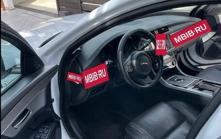 Jaguar XF II, 2016 год, 2 190 000 рублей, 29 фотография