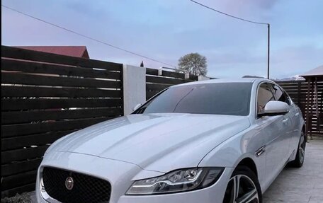 Jaguar XF II, 2016 год, 2 190 000 рублей, 36 фотография