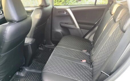 Toyota RAV4, 2015 год, 2 500 000 рублей, 8 фотография