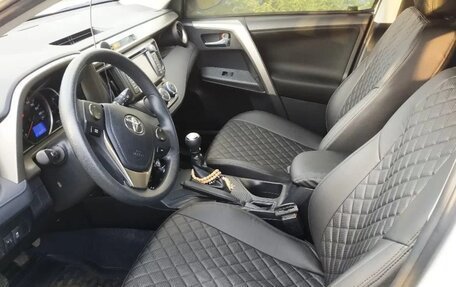 Toyota RAV4, 2015 год, 2 500 000 рублей, 7 фотография