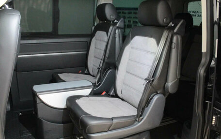 Volkswagen Multivan T6 рестайлинг, 2021 год, 5 300 000 рублей, 12 фотография