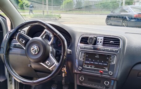 Volkswagen Polo VI (EU Market), 2019 год, 1 600 000 рублей, 2 фотография