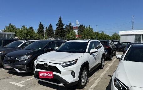 Toyota RAV4, 2024 год, 4 280 000 рублей, 3 фотография
