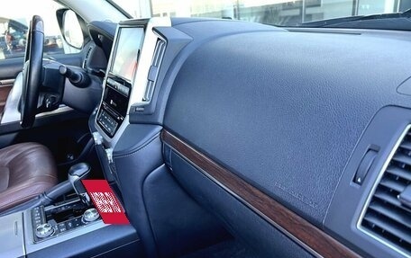 Toyota Land Cruiser 200, 2016 год, 5 050 000 рублей, 24 фотография