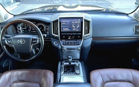 Toyota Land Cruiser 200, 2016 год, 5 050 000 рублей, 37 фотография
