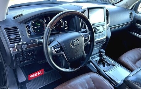 Toyota Land Cruiser 200, 2016 год, 5 050 000 рублей, 33 фотография