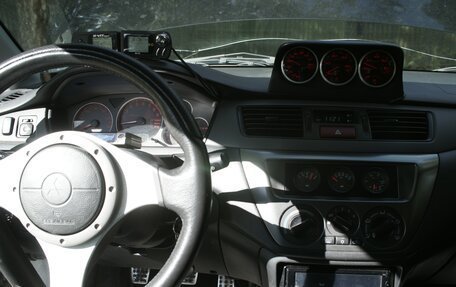Mitsubishi Lancer Evolution VIII, 2004 год, 3 490 000 рублей, 14 фотография