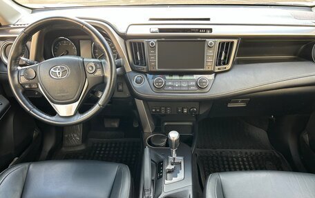Toyota RAV4, 2019 год, 4 000 000 рублей, 6 фотография