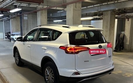 Toyota RAV4, 2019 год, 4 000 000 рублей, 3 фотография