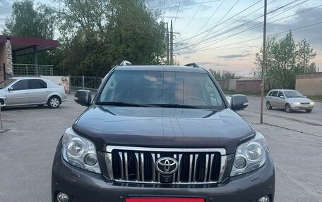 Toyota Land Cruiser Prado 150 рестайлинг 2, 2013 год, 3 700 000 рублей, 4 фотография