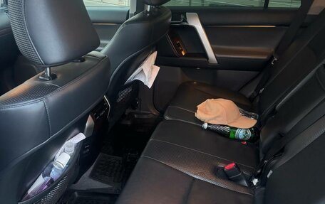 Toyota Land Cruiser Prado 150 рестайлинг 2, 2013 год, 3 700 000 рублей, 7 фотография