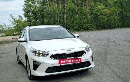 KIA cee'd III, 2021 год, 1 950 000 рублей, 2 фотография