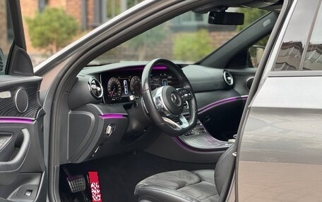 Mercedes-Benz E-Класс, 2019 год, 4 350 000 рублей, 15 фотография