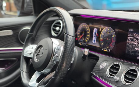Mercedes-Benz E-Класс, 2019 год, 4 350 000 рублей, 30 фотография