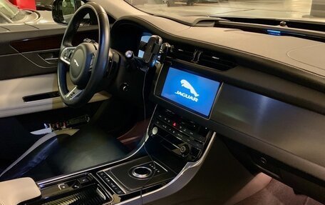 Jaguar XF II, 2016 год, 3 800 000 рублей, 5 фотография