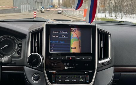 Toyota Land Cruiser 200, 2016 год, 4 950 000 рублей, 6 фотография