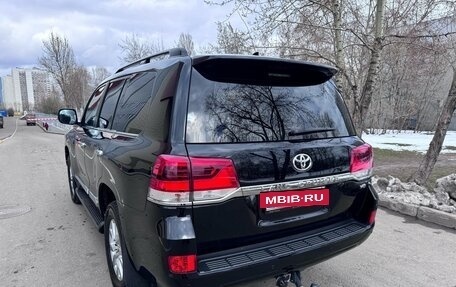 Toyota Land Cruiser 200, 2016 год, 4 950 000 рублей, 4 фотография