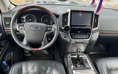 Toyota Land Cruiser 200, 2016 год, 4 950 000 рублей, 12 фотография