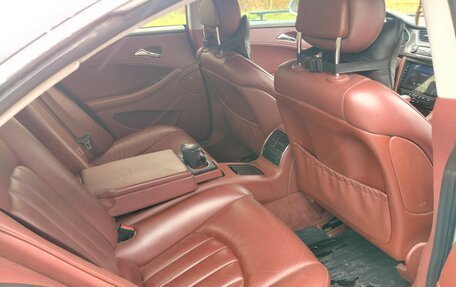 Mercedes-Benz CLS, 2005 год, 1 250 000 рублей, 10 фотография