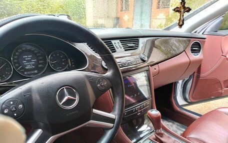 Mercedes-Benz CLS, 2005 год, 1 250 000 рублей, 16 фотография