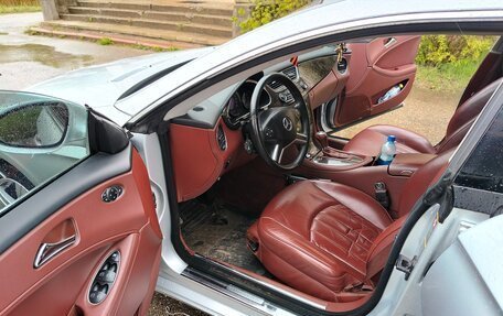 Mercedes-Benz CLS, 2005 год, 1 250 000 рублей, 12 фотография