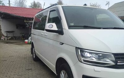 Volkswagen Caravelle T6 рестайлинг, 2017 год, 2 450 000 рублей, 1 фотография