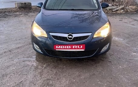 Opel Astra J, 2012 год, 575 000 рублей, 2 фотография