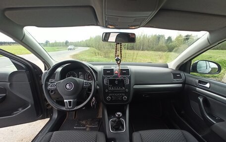 Volkswagen Jetta VI, 2010 год, 650 000 рублей, 6 фотография