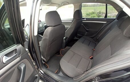 Volkswagen Jetta VI, 2010 год, 650 000 рублей, 8 фотография