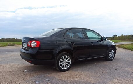 Volkswagen Jetta VI, 2010 год, 650 000 рублей, 17 фотография