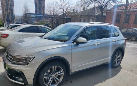 Volkswagen Tiguan II, 2018 год, 2 600 000 рублей, 15 фотография
