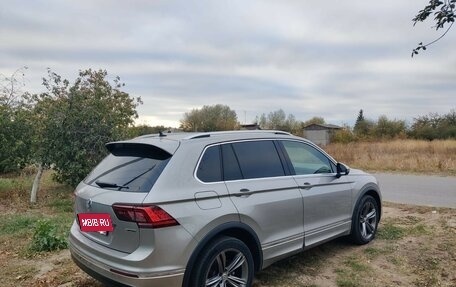 Volkswagen Tiguan II, 2018 год, 2 600 000 рублей, 5 фотография