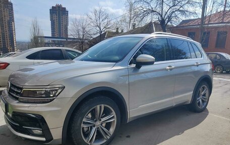 Volkswagen Tiguan II, 2018 год, 2 600 000 рублей, 31 фотография